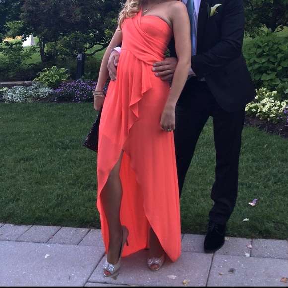 STUNNING BCBGMAZAZRIA DRESS. Coral color size 0 - Picture 5 of 5